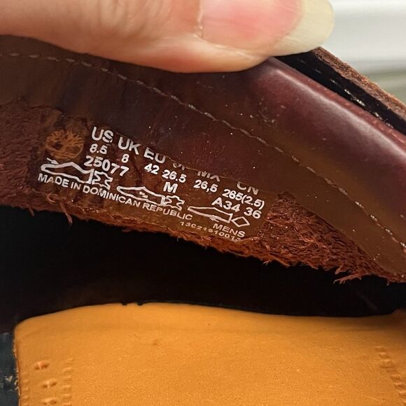 Timberland Men 8.5 M Boat Shoes Classic Brown Leather 25077 main image 8
